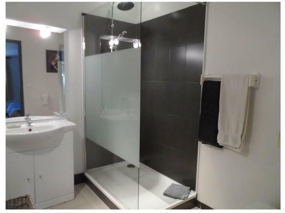 La Villages Chambres D'Hotes Vallabregues Ngoại thất bức ảnh